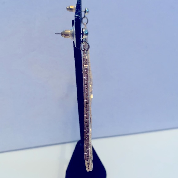 Chico’s Gold Tone Teardrop Chain Link Post Drop Earrings - Picture 3 of 9